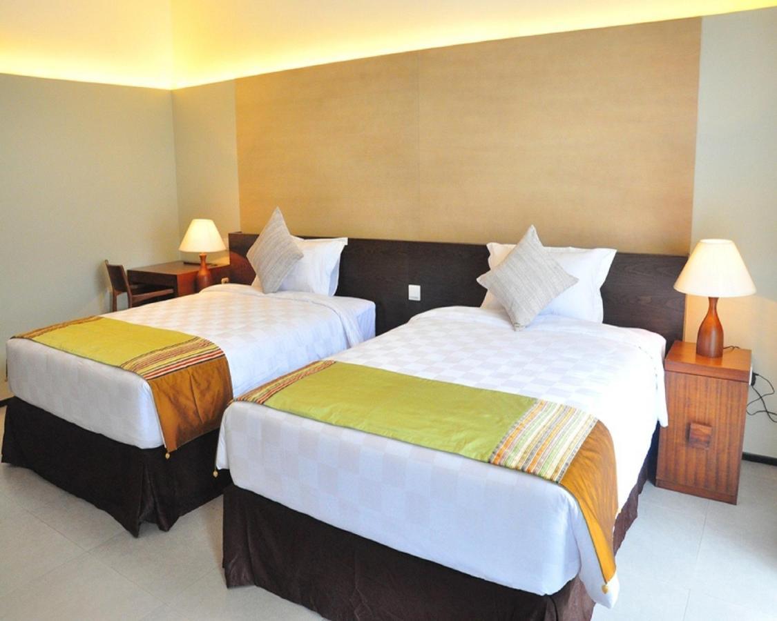 Hotel Neo+ Green Savana Sentul City Bogor Esterno foto