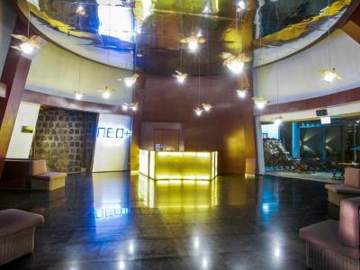 Hotel Neo+ Green Savana Sentul City Bogor Esterno foto