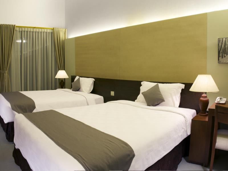 Hotel Neo+ Green Savana Sentul City Bogor Esterno foto