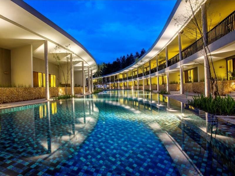 Hotel Neo+ Green Savana Sentul City Bogor Esterno foto